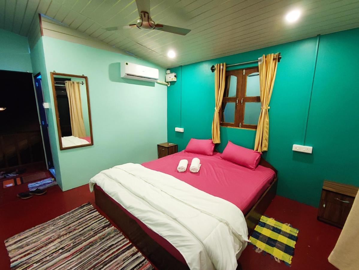 Casa Fiesta Sea Front Beach Huts Patnem Beach المظهر الخارجي الصورة