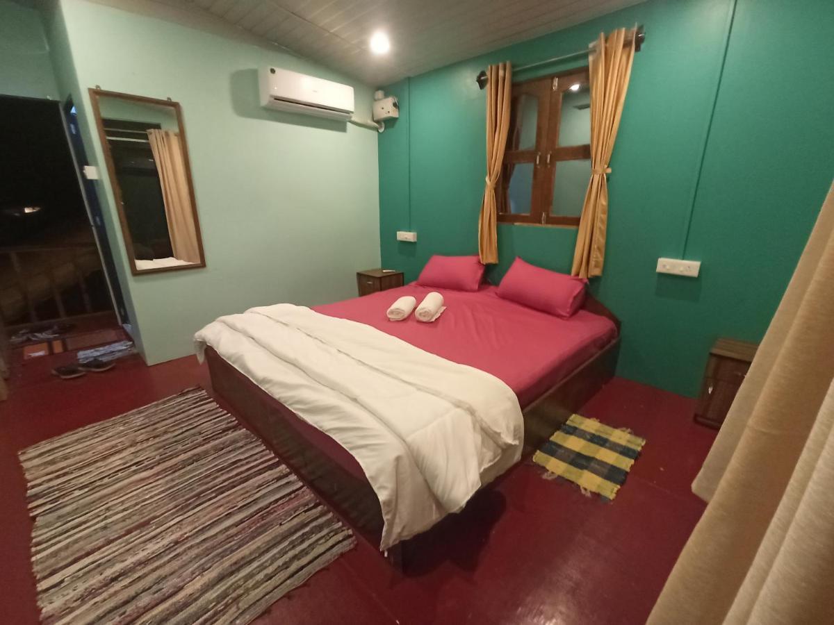 Casa Fiesta Sea Front Beach Huts Patnem Beach المظهر الخارجي الصورة