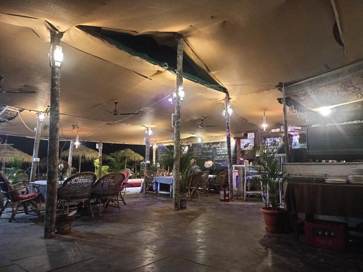 Casa Fiesta Sea Front Beach Huts Patnem Beach المظهر الخارجي الصورة