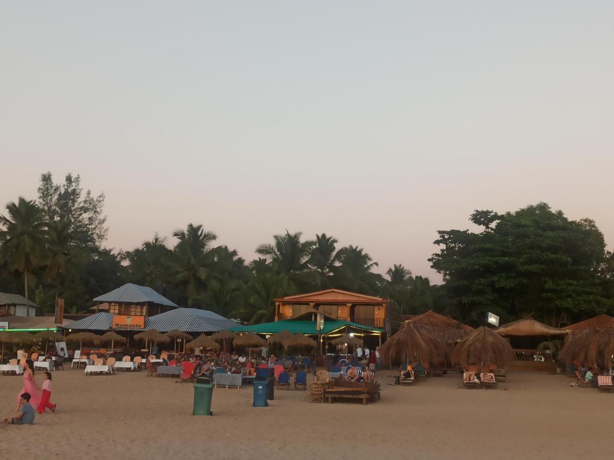 Casa Fiesta Sea Front Beach Huts Patnem Beach المظهر الخارجي الصورة