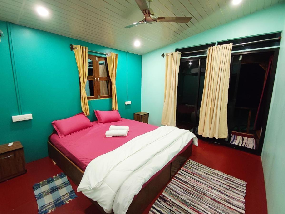Casa Fiesta Sea Front Beach Huts Patnem Beach المظهر الخارجي الصورة