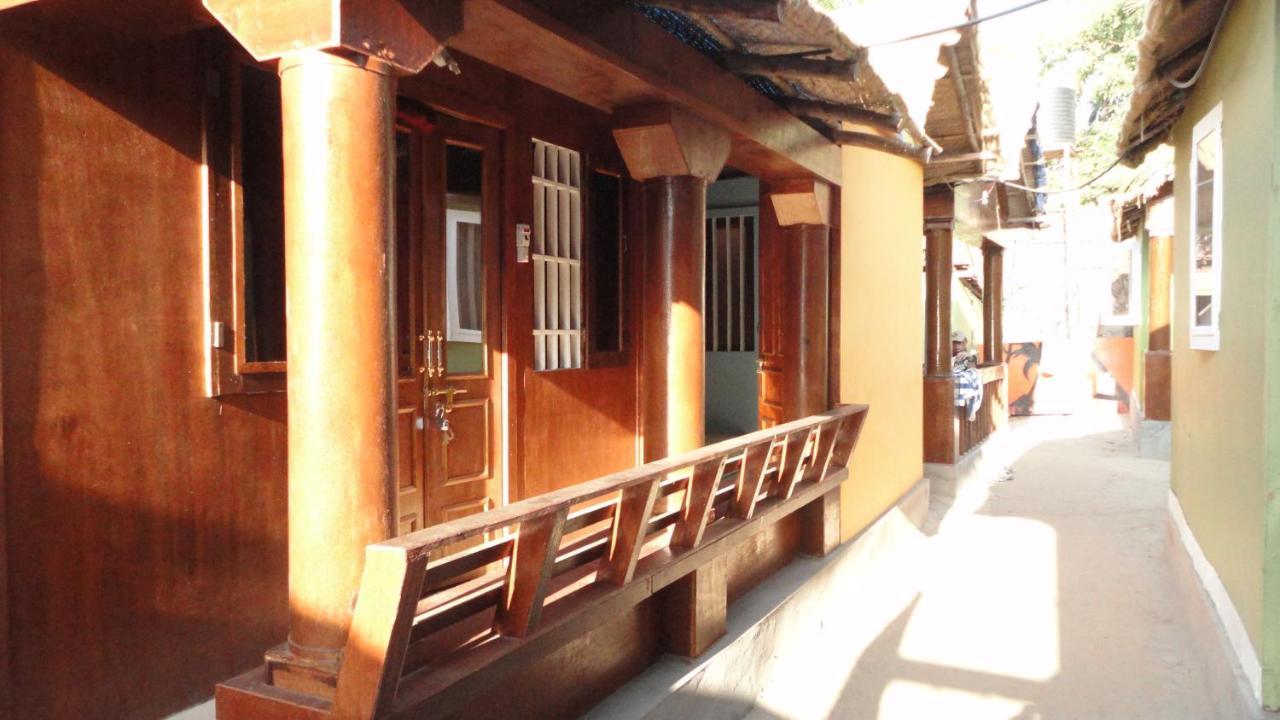 Casa Fiesta Sea Front Beach Huts Patnem Beach المظهر الخارجي الصورة