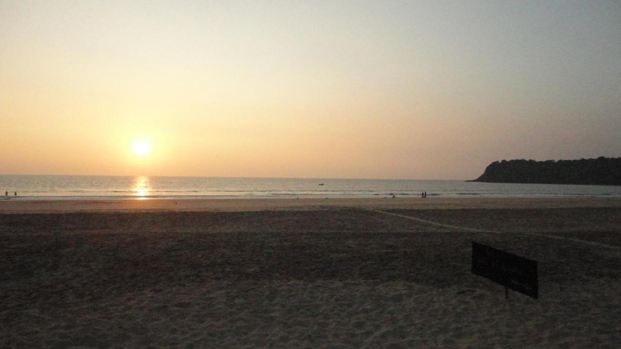 Casa Fiesta Sea Front Beach Huts Patnem Beach المظهر الخارجي الصورة